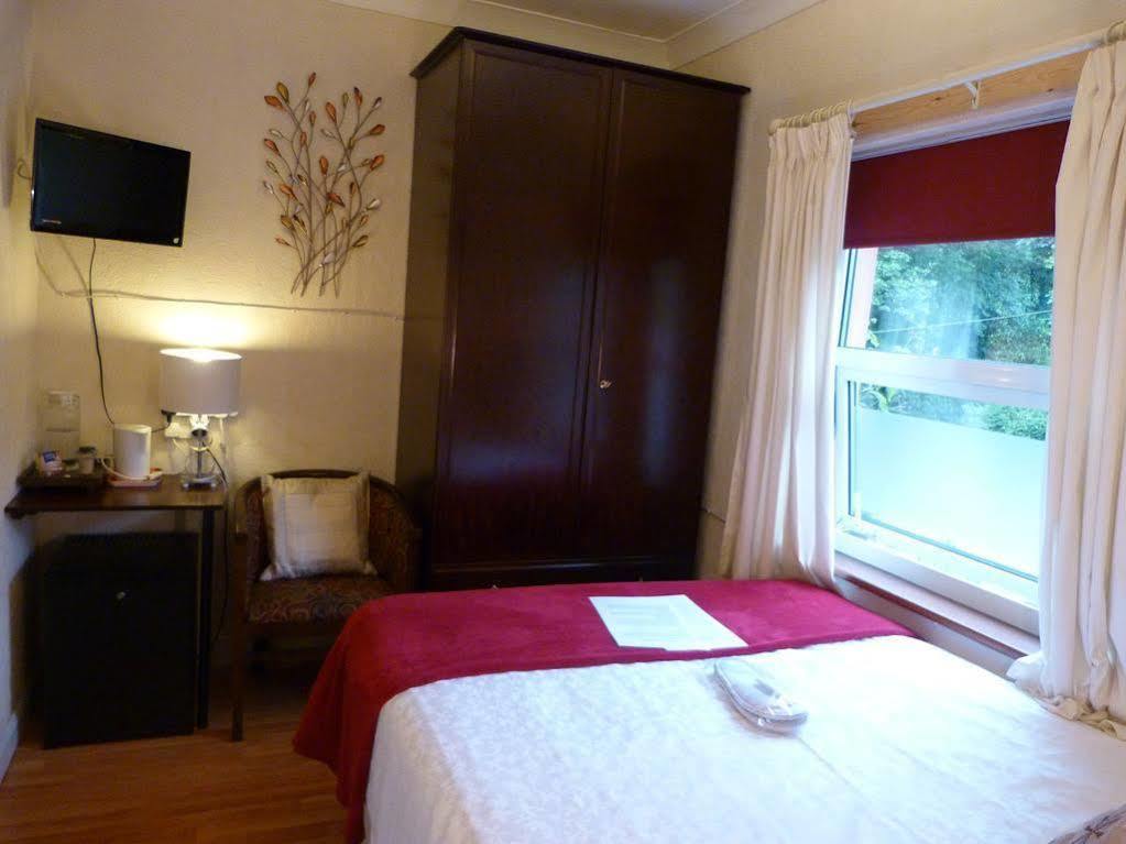 Oaklands House - Adults Only Hotel Brading Bagian luar foto