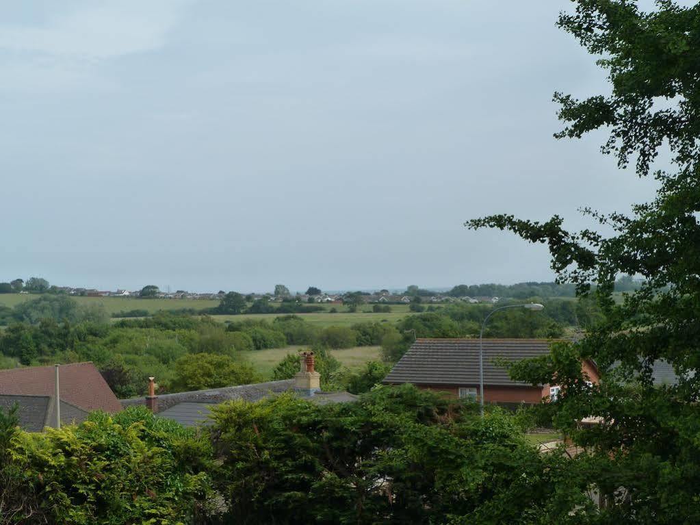 Oaklands House - Adults Only Hotel Brading Bagian luar foto