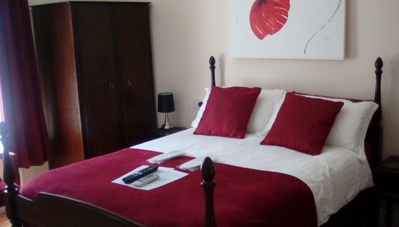 Oaklands House - Adults Only Hotel Brading Bagian luar foto
